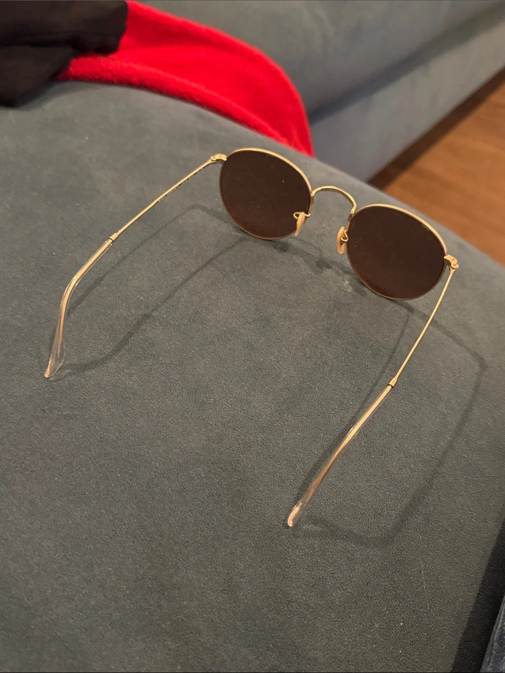 RAYBAN Gold Frame Sunglasses with Pink Lenses